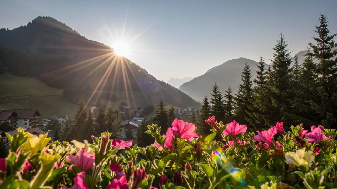 Hotel Witt Berwang Buitenkant foto